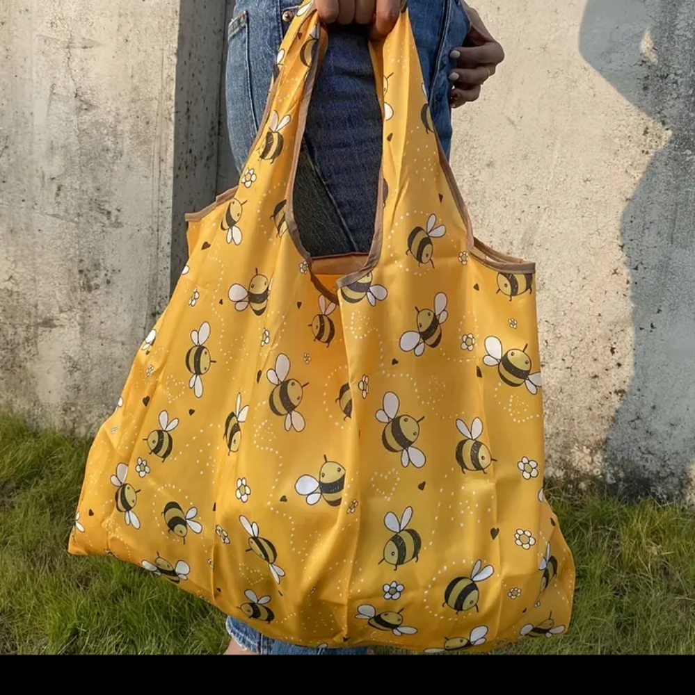 Cartoon Bee Pattern Tote Bag